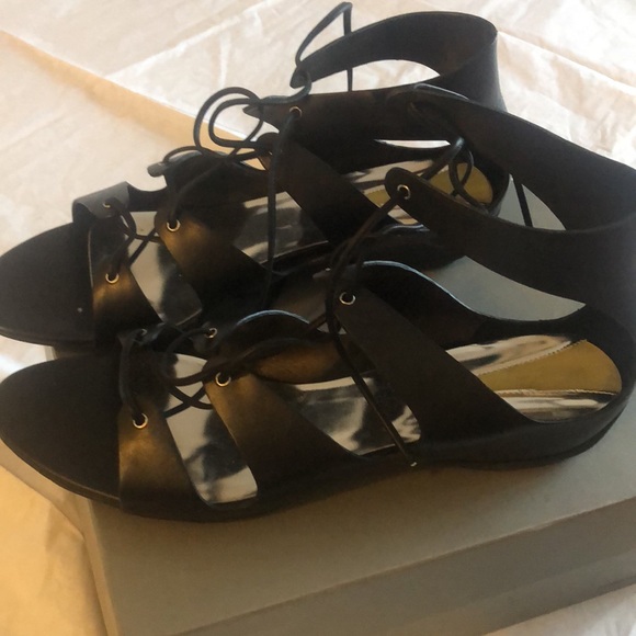 Kenneth Cole Women’s sandal - Picture 5 of 6